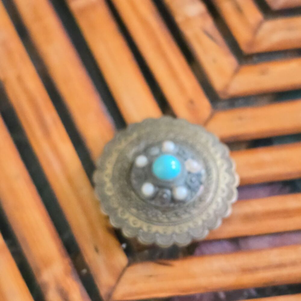 Antique Brass Scalloped Filigree Brooch Faux Turquoise Pearl Cluster Pin - Picture 5 of 8